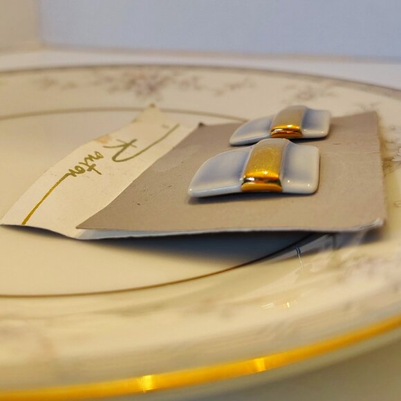 ❤️🐒❤️Sold NWT Vtg Designer ROUTON Blue PIERCED EARRINGS Porcelain w 14k Gold - Picture 3 of 5